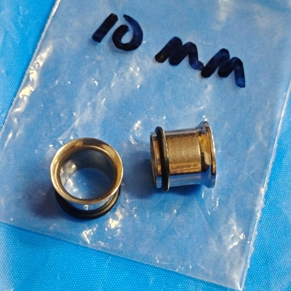 Stainless Steel Flare Ear Tunnel Set - Picture 2 of 3